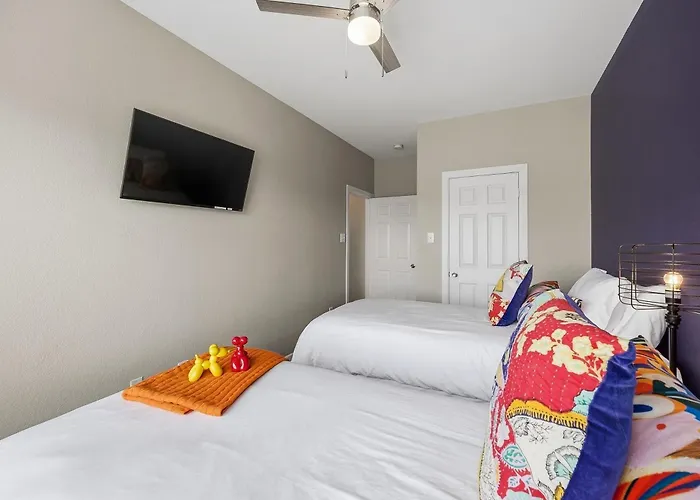 2 Min Walk Dickies Arena Lux Parking Fort Worth